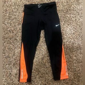 Cropped Nike Leggings